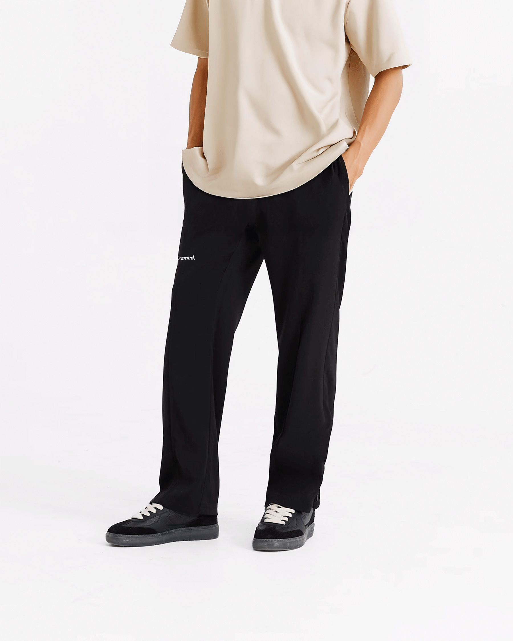 Beyond The Frame Sweatpants Black